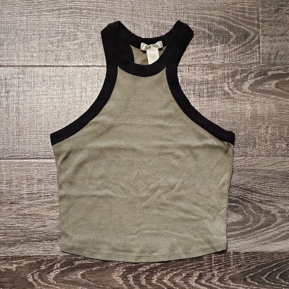 💋 Bozzolo rib knit racerback Crop Top 💋 - Picture 1 of 3